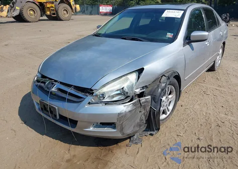 2007 Honda Accord 2.4 Ex from USA, damaged, VIN 1HGCM56887A050839